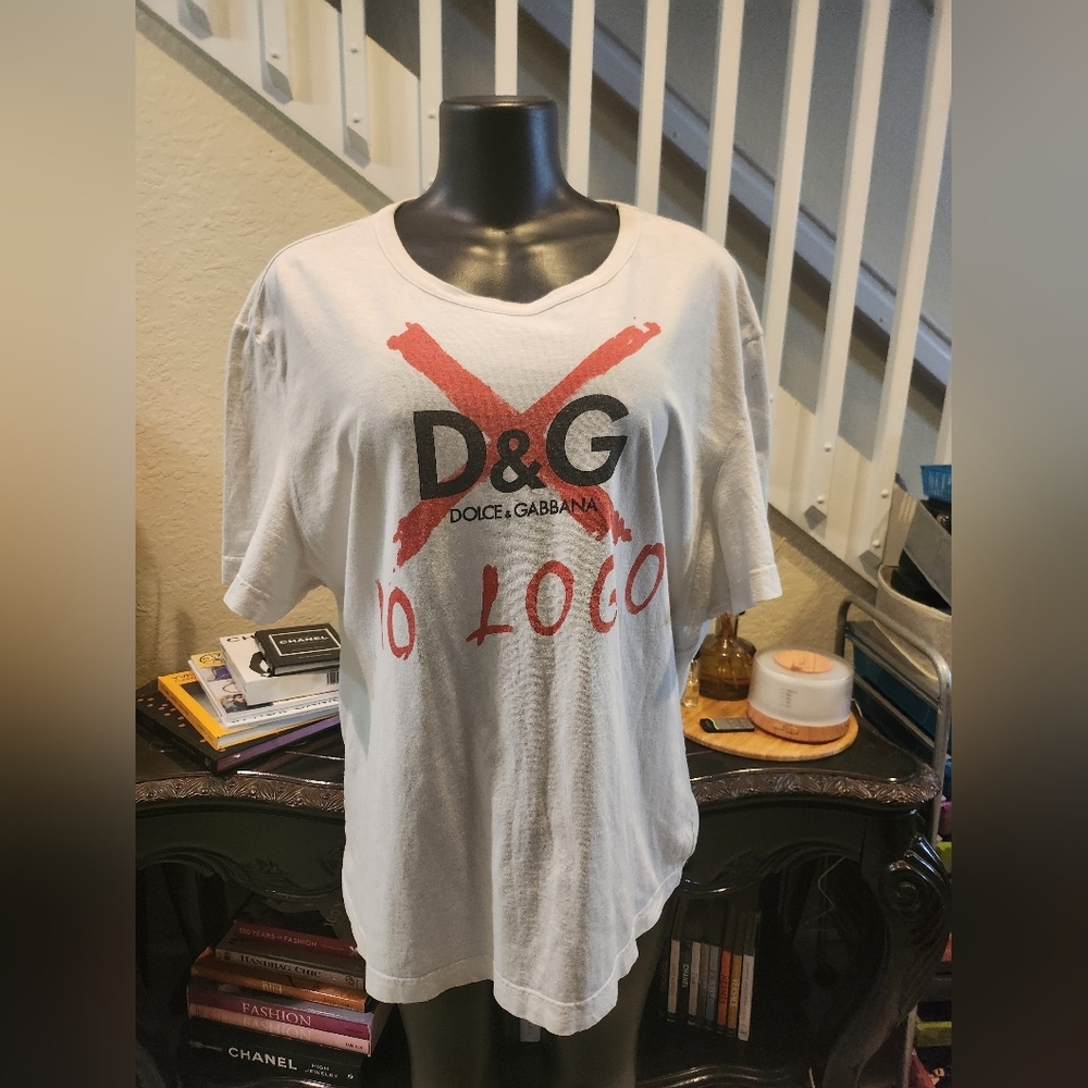 Dolce & Gabbana No Logo T-shirt size 48